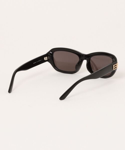 BALENCIAGA(バレンシアガ)の「【BALENCIAGA/バレンシアガ】スクエア サングラス BB0471SK 001 55 ブラック(サングラス・レディース・ブラック・FREE)」の3枚目の写真