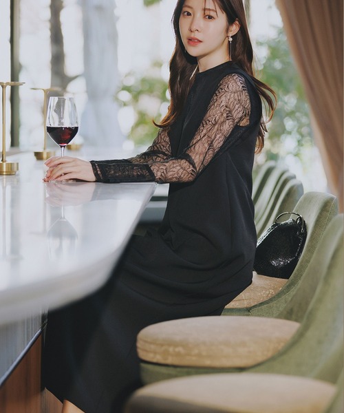 AIMER(エメ)の「キーネックノースリーブワンピース(ジャンパースカート・レディース・ベージュ/ブラック・MEDIUM)」の21枚目の写真