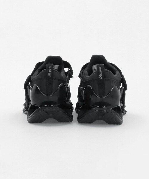 MIZUNO(ミズノ )の「<MIZUNO> WAVE/P Strap(スニーカー・レディース・ブラック/ダークグレー・26.5cm/23.5cm/25.5cm/24.5cm)」の9枚目の写真