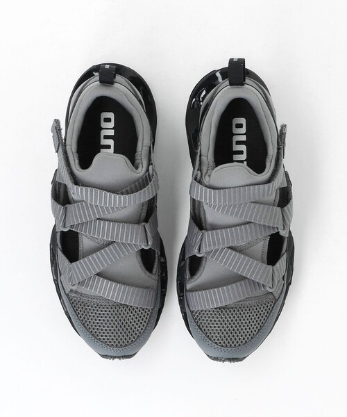 MIZUNO(ミズノ )の「<MIZUNO> WAVE/P Strap(スニーカー・レディース・ブラック/ダークグレー・26.5cm/23.5cm/25.5cm/24.5cm)」の14枚目の写真