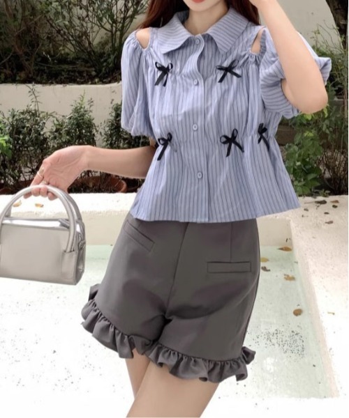 &soiree(アンドソワレ)の「フロントポケットデザインフリルショートパンツ(その他パンツ・レディース・グレー/ブラック・X-SMALL/SMALL/MEDIUM/LARGE/X-LARGE)」の2枚目の写真