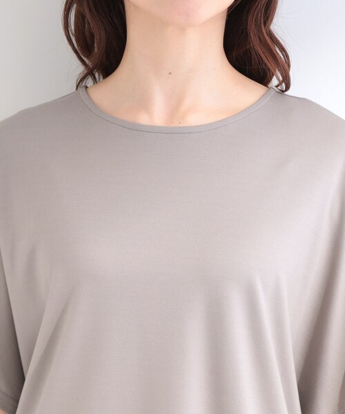 SHOO・LA・RUE(シューラルー)の「【洗濯機可/S-LL】フェイクパールがアクセント お袖タックドルマンブラウス(Tシャツ/カットソー・レディース・ブラック/グレー/オフホワイト・01/02/04/03)」の19枚目の写真