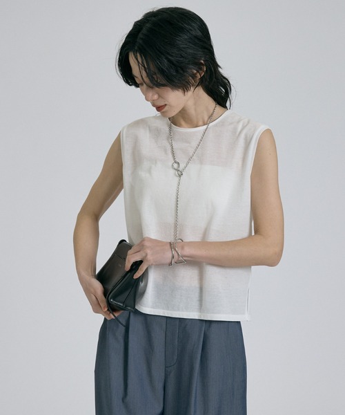 qualite（カリテ）の「シアーノースリーブT　春服　夏服　オフィスカジュアル（タンクトップ・レディース・ブラック/クリーム/オフホワイト・フリー）」の17枚目の写真