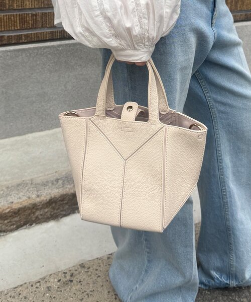 DouDou(ドゥドゥ)の「【WEB限定】折りたたみ2wayトート(ショルダーバッグ・レディース・グリーン/ベージュ/ブラック/アイボリー・FREE)」の2枚目の写真