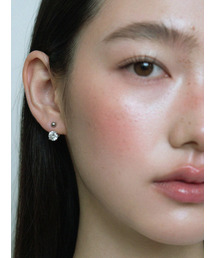 OUDSTUDIO（オウド スタジオ）の「クリスタルツーウェイイヤリング_シルバー（ピアス（両耳用））」