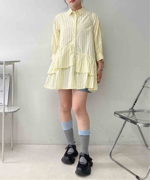 AS KNOW AS plus（アズノゥアズプラス）の「〇マルチWAY デザインフリル7分袖チュニックワンピ―ス 袖アレンジ可能（チュニック・レディース・サックスブルー/イエロー系/ブルー系1/ブルー系・FREE）」の4枚目の写真