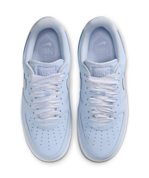 NIKE(ナイキ)の「ナイキ エア フォース 1 レトロ プレミアム ウィメンズシューズ / Nike Air Force 1 Retro Premium Women's Shoes IR0871-400 Hydrogen Blue(スニーカー・レディース・クリアブルー・23/23.5/24/24.5/22/22.5/25/25.5/26)」の4枚目の写真