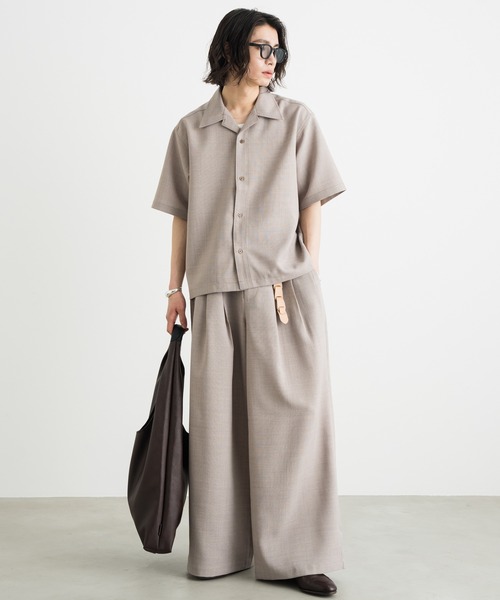 SINSS(シンス)の「Loose fit linen touch HS shirt / ルーズフィットリネンタッチハーフスリーブシャツ【接触冷感・防シワ・洗濯可能(セットアップ着用可能)】(シャツ/ブラウス・メンズ・チャコール/ベージュ・LARGE/MEDIUM/SMALL/X-SMALL)」の6枚目の写真