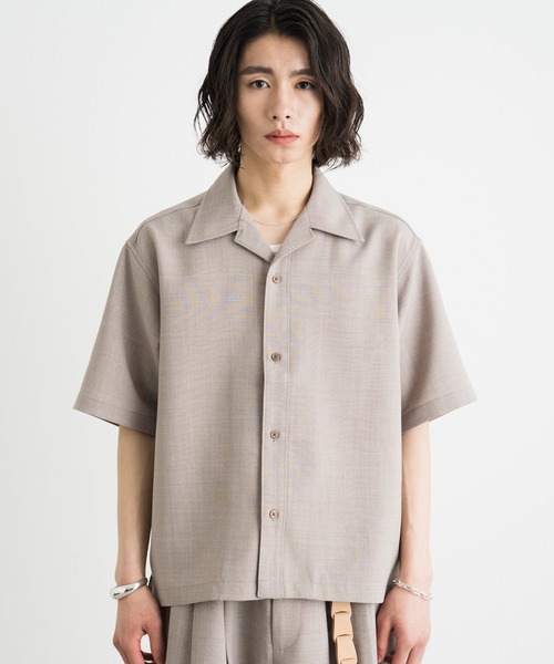 SINSS(シンス)の「Loose fit linen touch HS shirt / ルーズフィットリネンタッチハーフスリーブシャツ【接触冷感・防シワ・洗濯可能(セットアップ着用可能)】(シャツ/ブラウス・メンズ・チャコール/ベージュ・LARGE/MEDIUM/SMALL/X-SMALL)」の10枚目の写真