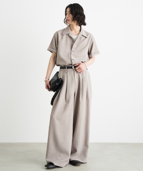 SINSS(シンス)の「Loose fit linen touch HS shirt / ルーズフィットリネンタッチハーフスリーブシャツ【接触冷感・防シワ・洗濯可能(セットアップ着用可能)】(シャツ/ブラウス・メンズ・チャコール/ベージュ・LARGE/MEDIUM/SMALL/X-SMALL)」の8枚目の写真