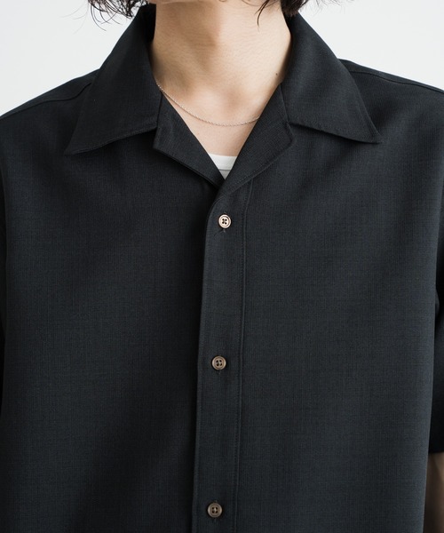 SINSS(シンス)の「Loose fit linen touch HS shirt / ルーズフィットリネンタッチハーフスリーブシャツ【接触冷感・防シワ・洗濯可能(セットアップ着用可能)】(シャツ/ブラウス・メンズ・チャコール/ベージュ・LARGE/MEDIUM/SMALL/X-SMALL)」の19枚目の写真