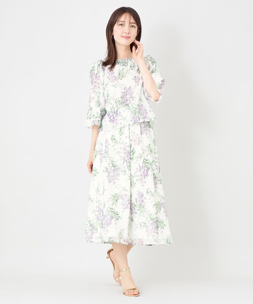 TO BE CHIC（トゥー ビー シック）の「ライラックプリント ボリュームタックスカート（スカート・レディース・オフホワイト・40）」の3枚目の写真