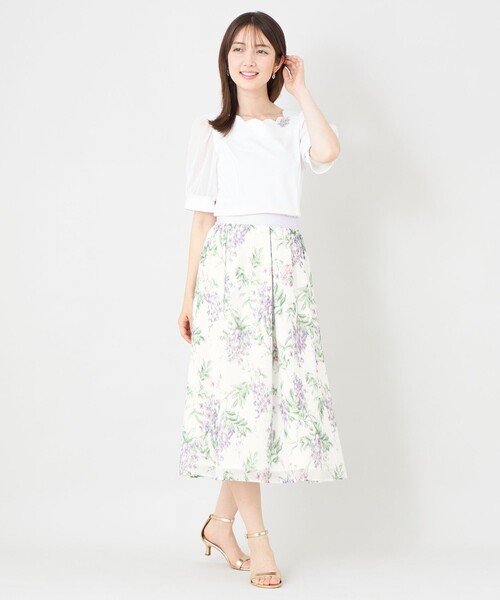 TO BE CHIC（トゥー ビー シック）の「ライラックプリント ボリュームタックスカート（スカート・レディース・オフホワイト・40）」の4枚目の写真