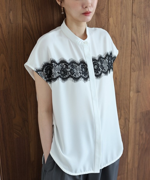 J by blue(ジェイバイブルー)の「《2サイズ展開》レースドッキングフレンチスリーブブラウス(シャツ/ブラウス・レディース・ホワイト/ブルー・LARGE/MEDIUM)」の4枚目の写真