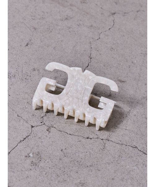 GYDA(ジェイダ)の「Symmetry GYDA hair clip(バレッタ/ヘアクリップ・レディース・ピンク/オフホワイト/パープル/ブラック/その他/その他2/その他1/ローズ・FREE)」の6枚目の写真