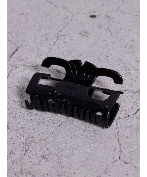 GYDA(ジェイダ)の「Symmetry GYDA hair clip(バレッタ/ヘアクリップ・レディース・ピンク/オフホワイト/パープル/ブラック/その他/その他2/その他1/ローズ・FREE)」の2枚目の写真