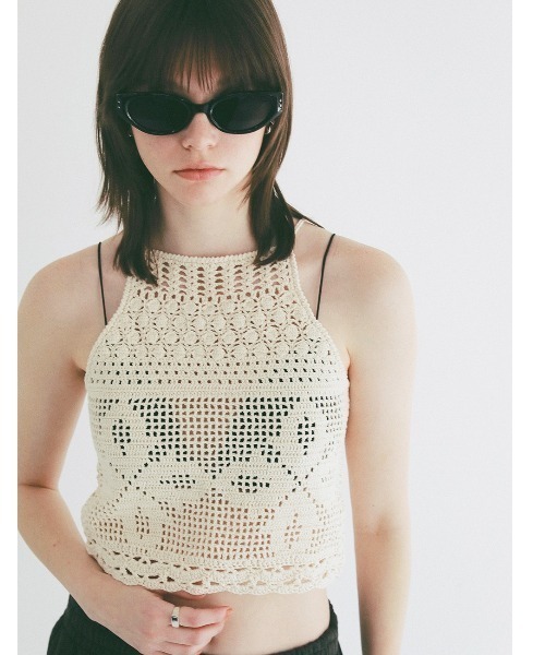 CLANE（クラネ）の「CLANE/クラネ/CROCHET CAMI KNIT TOPS（キャミソール・レディース・アイボリー/レッド・F）」の4枚目の写真