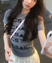 HALEY PESCA/Y2K グラフィックデザインチビTシャツ