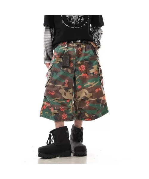 FreeZone(フリーゾーン)の「フラワーカモ柄ワイドカーゴハーフパンツ(カーゴパンツ・メンズ・グリーン・S/L/M)」の12枚目の写真