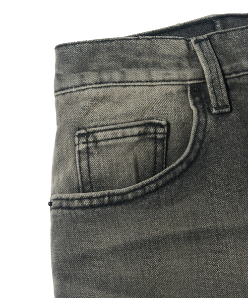 OTHERFITS（アザーフィッツ）の「ヴィンテージタイトデニムバミューダパンツ（ブラックデニム）（その他パンツ・メンズ・その他・LARGE/MEDIUM）」の4枚目の写真