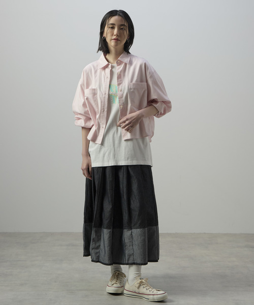 CONVERSE TOKYO(コンバーストウキョウ)の「LIGHT DENIM PLEATED SKIRT(スカート・レディース・ブラック/インディゴブルー・FREE)」の6枚目の写真