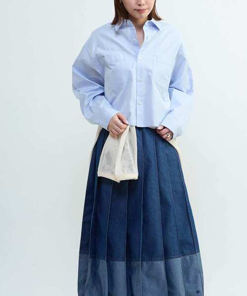 CONVERSE TOKYO(コンバーストウキョウ)の「LIGHT DENIM PLEATED SKIRT(スカート・レディース・ブラック/インディゴブルー・FREE)」の10枚目の写真