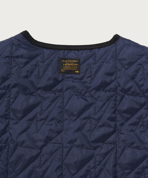 A BATHING APE(アベイシングエイプ)の「COLOR CAMO STA QUILTING REVERSIBLE LIGHT DOWN JACKET(ダウンジャケット/コート・メンズ・ブラック/パープル/ネイビー・X-LARGE/LARGE/SMALL/XX-LARGE/MEDIUM)」の20枚目の写真