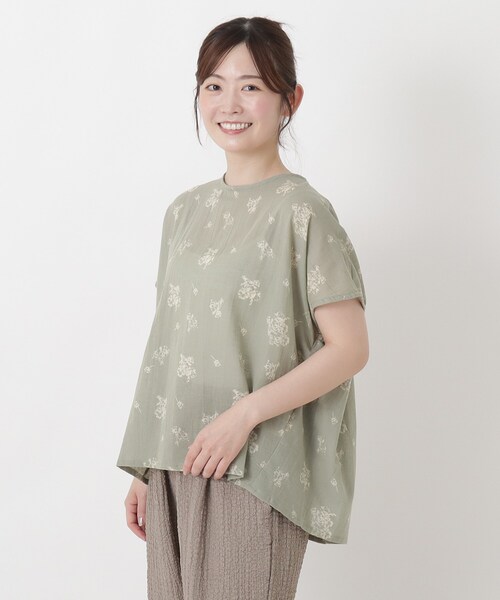 one'sterrace(ワンズテラス)の「綿麻 手書き風花柄プリントブラウス(シャツ/ブラウス・レディース・ブルー系その他7/オレンジ系その他5/ホワイト系9/ブラック系8/カーキ系5・02)」の3枚目の写真