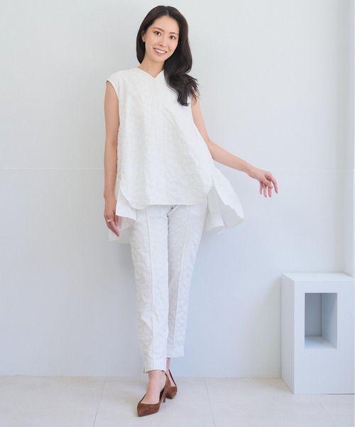 Neige(ネージュ)の「ブルームエンボスコンフォートパンツ(スラックス・レディース・ホワイト/ブラック・MEDIUM/LARGE)」の3枚目の写真