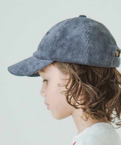 BRANSHES(ブランシェス)の「コーデュロイロゴキャップ(キャップ・キッズ・チャコールグレー/キャメル/アイボリー・L/M)」の8枚目の写真