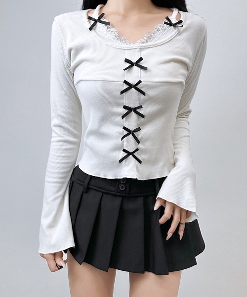 FOLLOWIN(フォロウィン)の「レースレイヤードミニリボンリブトップス(Tシャツ/カットソー・レディース・アイボリー・FREE)」の2枚目の写真