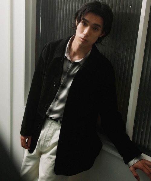 URBAN RESEARCH DOORS(アーバンリサーチドアーズ)の「Cow Leather Chore Jacket(カバーオール・メンズ・ブラック/ブラック系その他・LARGE/MEDIUM)」の2枚目の写真