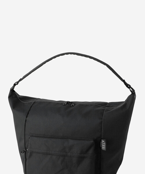 Bshop(ビショップ)の「KARRI | リサイクルコーデュラ 2WAY ショルダーバッグ M UNISEX(ショルダーバッグ・レディース・ブラック・M)」の6枚目の写真