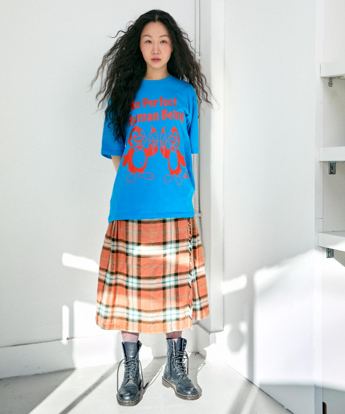 MOSQUITO MURDERERS(モスキートマーダラーズ)の「No Perfect Human Being T-SHIRT(Tシャツ/カットソー・メンズ・その他・1/2/3)」の2枚目の写真
