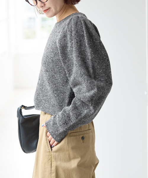 Spick & Span(スピックアンドスパン)の「ショルダーパフクルーネックプルオーバー(ニット/セーター・レディース・チャコールグレー/ネイビー・FREE)」の8枚目の写真