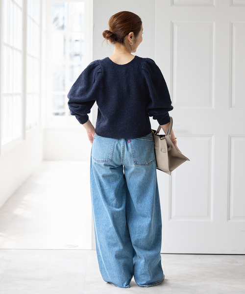 Spick & Span(スピックアンドスパン)の「ショルダーパフクルーネックプルオーバー(ニット/セーター・レディース・チャコールグレー/ネイビー・FREE)」の19枚目の写真