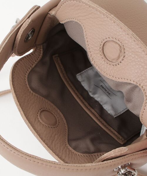 Beau're(ヴュレ)の「【BEAURE/ビュレ】カウレザー ミニハンドル 2WAYバッグ B-26304(ハンドバッグ・レディース・ブラウン/ブラック/ベージュ/グレー・FREE)」の18枚目の写真