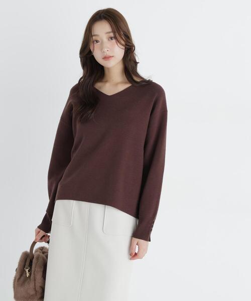 NATURAL BEAUTY BASIC(ナチュラルビューティーベーシック)の「ダブルジャガードVネックニット(ニット/セーター・レディース・ブルー/ブラック/オフホワイト/ブラウン・FREE)」の3枚目の写真