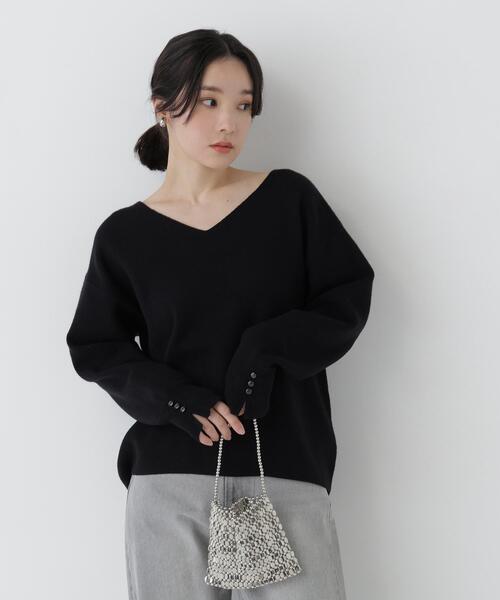 NATURAL BEAUTY BASIC(ナチュラルビューティーベーシック)の「ダブルジャガードVネックニット(ニット/セーター・レディース・ブルー/ブラック/オフホワイト/ブラウン・FREE)」の16枚目の写真
