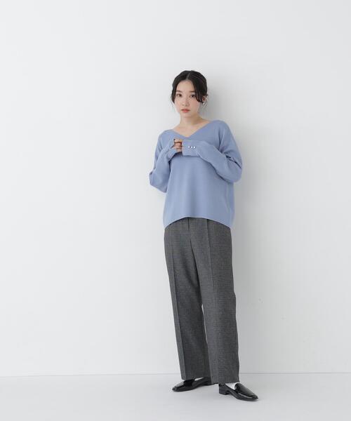 NATURAL BEAUTY BASIC(ナチュラルビューティーベーシック)の「ダブルジャガードVネックニット(ニット/セーター・レディース・ブルー/ブラック/オフホワイト/ブラウン・FREE)」の7枚目の写真