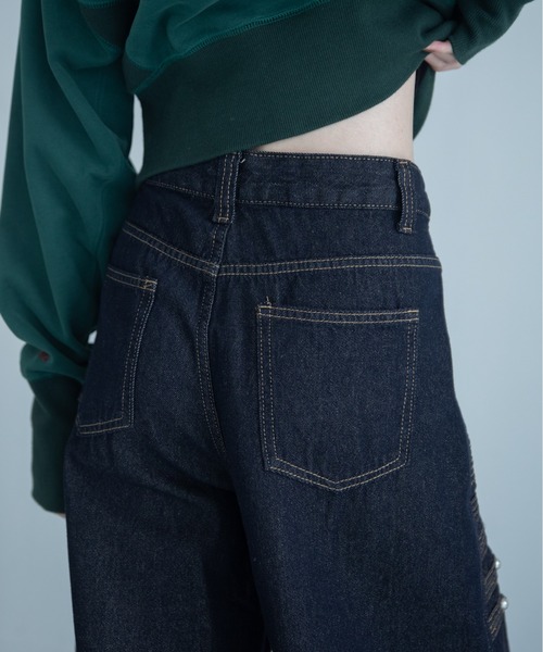 VACANCY(ヴァカンシー)の「ナポレオンボタンカーブデニム(デニムパンツ・レディース・ダークブルー・LARGE/MEDIUM/SMALL)」の8枚目の写真