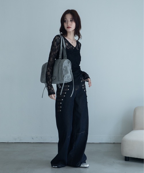 VACANCY(ヴァカンシー)の「ナポレオンボタンカーブデニム(デニムパンツ・レディース・ダークブルー・LARGE/MEDIUM/SMALL)」の4枚目の写真