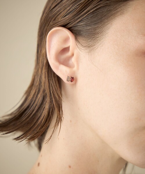 ete bijoux（エテビジュー）の「[ピース] K10YG ガーネット/スモーキークォーツ ピアス（ピアス（片耳用）・レディース・イエローゴールド・FREE）」の6枚目の写真