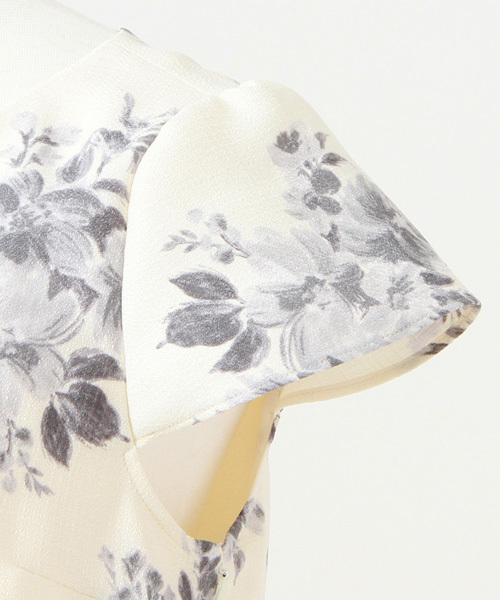 MISCH MASCH（ミッシュマッシュ）の「サック花柄ワンピース（ワンピース・レディース・ライトブルー/イエロー/ホワイト・MEDIUM）」の10枚目の写真