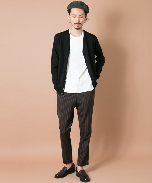 URBAN RESEARCH(アーバンリサーチ)の「UR イタリアンウール Vカーディガン(カーディガン/ボレロ・メンズ・ブラック/グレー/ネイビー・MEDIUM/LARGE)」の17枚目の写真