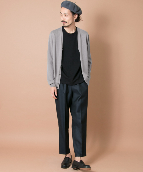 URBAN RESEARCH(アーバンリサーチ)の「UR イタリアンウール Vカーディガン(カーディガン/ボレロ・メンズ・ブラック/グレー/ネイビー・MEDIUM/LARGE)」の18枚目の写真