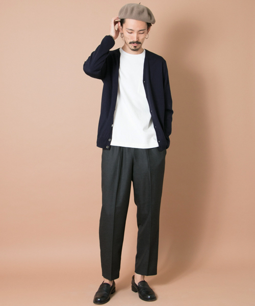 URBAN RESEARCH(アーバンリサーチ)の「UR イタリアンウール Vカーディガン(カーディガン/ボレロ・メンズ・ブラック/グレー/ネイビー・MEDIUM/LARGE)」の19枚目の写真