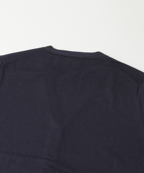 URBAN RESEARCH(アーバンリサーチ)の「UR イタリアンウール Vカーディガン(カーディガン/ボレロ・メンズ・ブラック/グレー/ネイビー・MEDIUM/LARGE)」の7枚目の写真