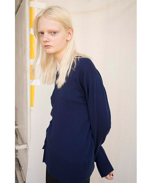 ZUCCa（ズッカ）の「ウールセーター（ニット/セーター・レディース・ブルー/ブラック/マスタード/ダークグレー・M/M size）」の17枚目の写真