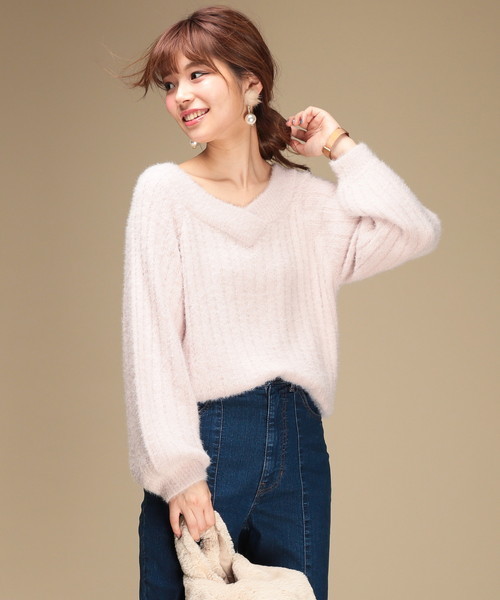 natural couture（ナチュラルクチュール）の「フェザーヤーンオフショルＶネック（ニット/セーター・レディース・ネイビー/サックスブルー/ピンク/アイボリー・FREE）」の5枚目の写真